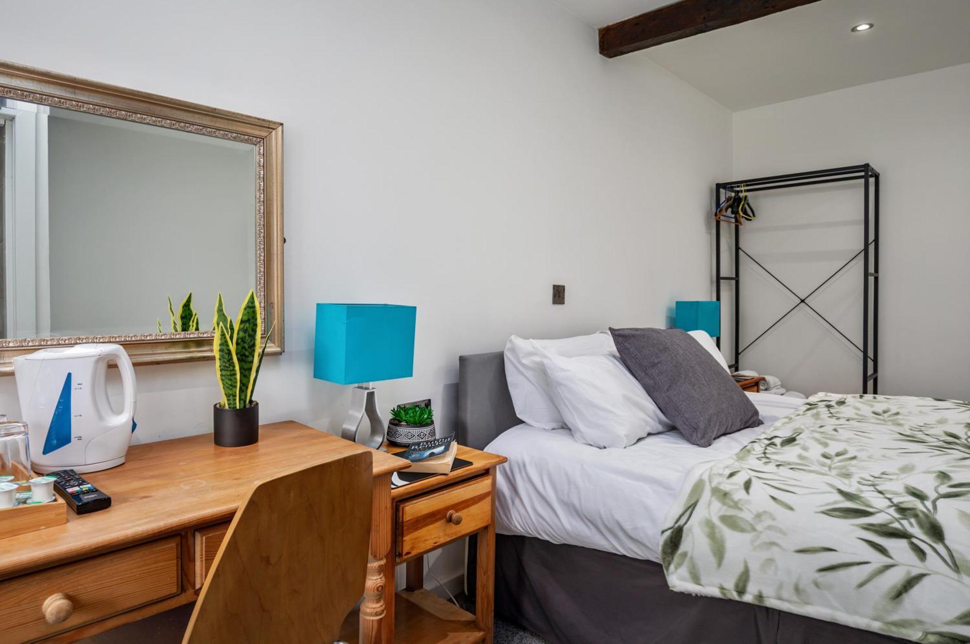 Serenity Guest House Скарборо Экстерьер фото
