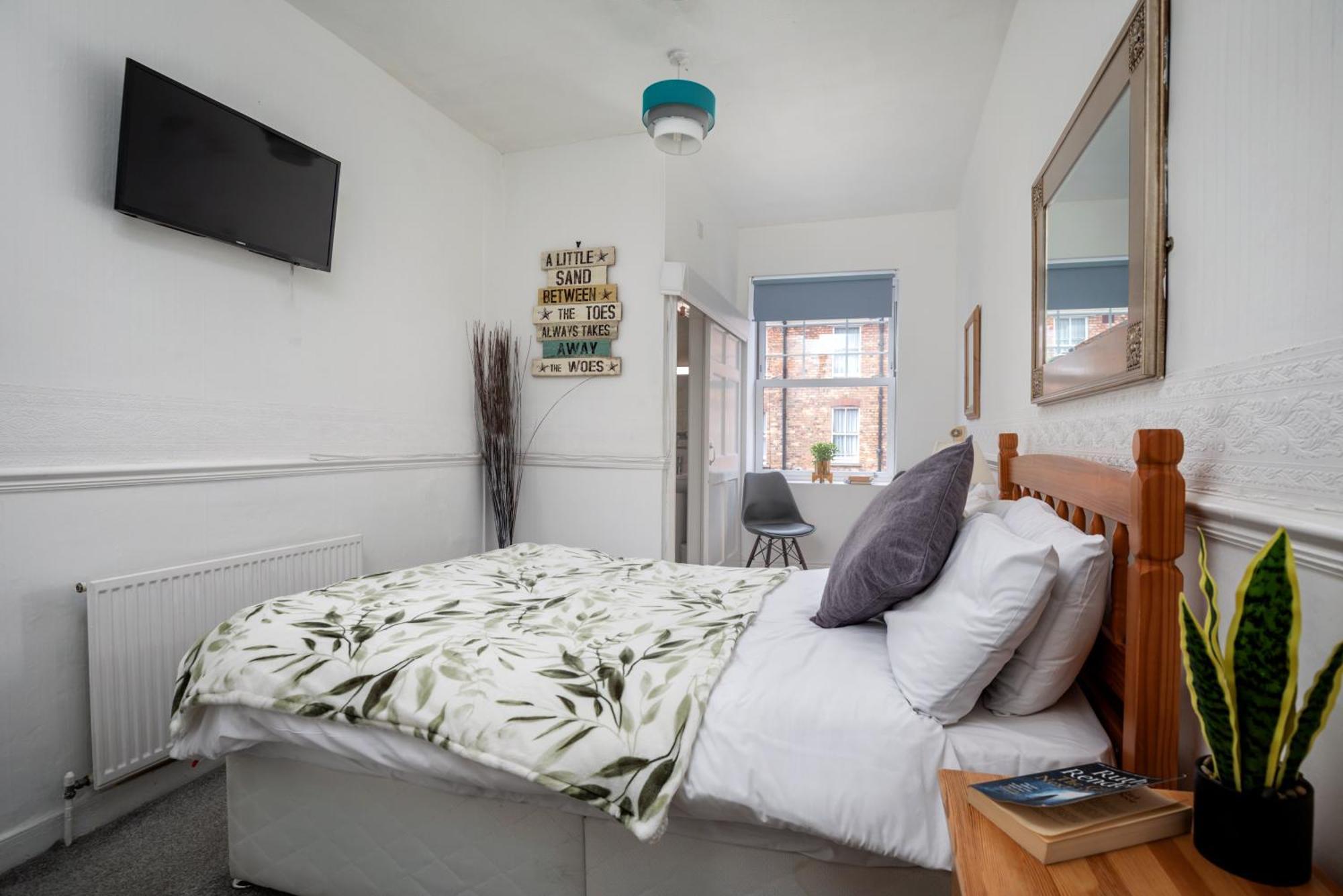 Serenity Guest House Скарборо Экстерьер фото