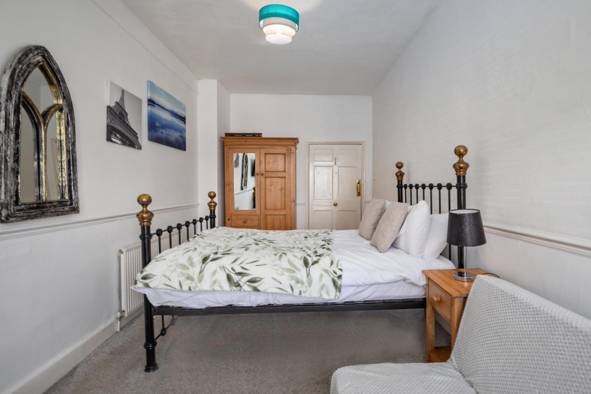 Serenity Guest House Скарборо Экстерьер фото
