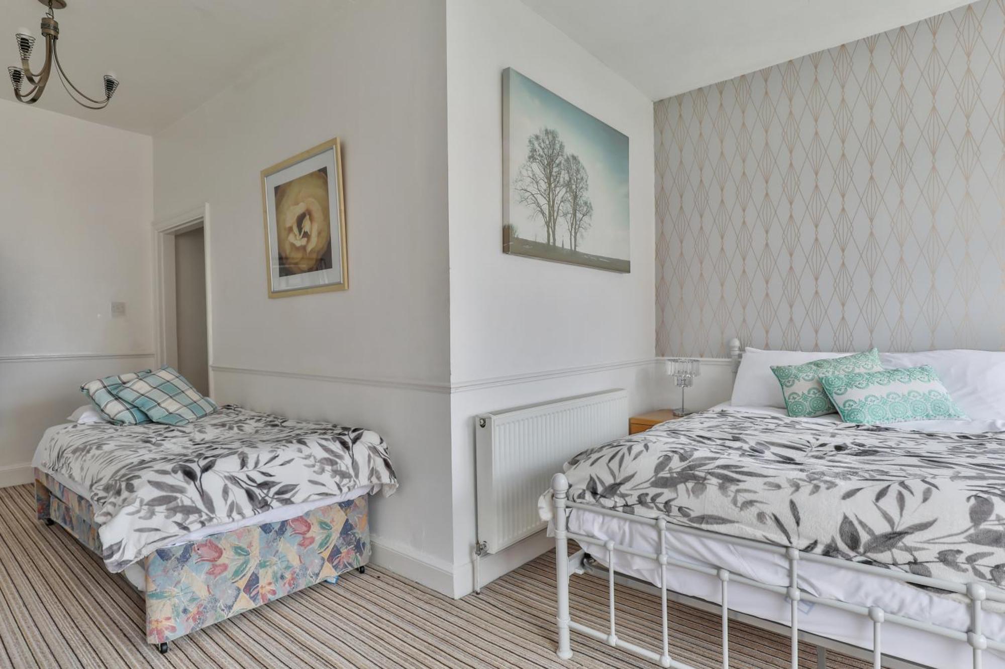 Serenity Guest House Скарборо Экстерьер фото