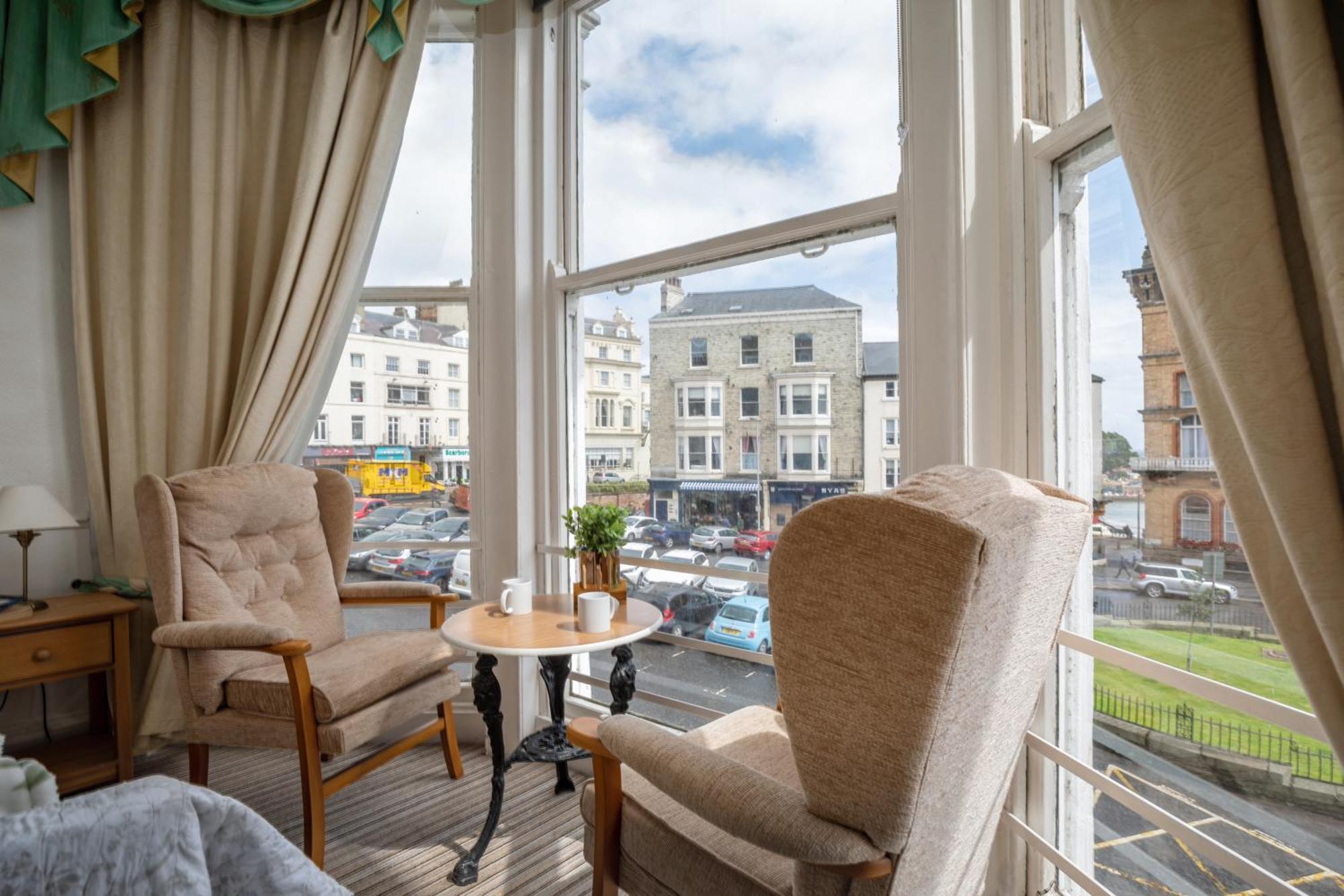 Serenity Guest House Скарборо Экстерьер фото